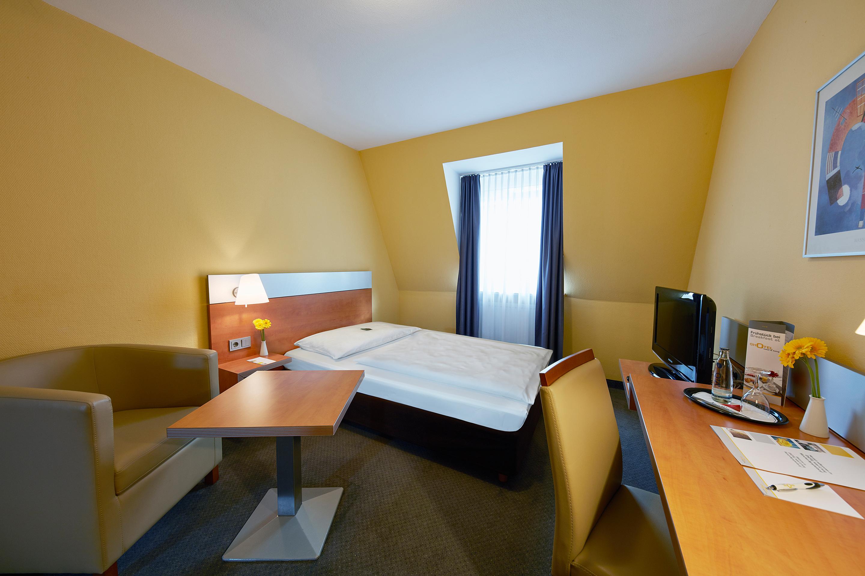 Hotel Ghotel & Living Muenchen-nymphenburg 3*