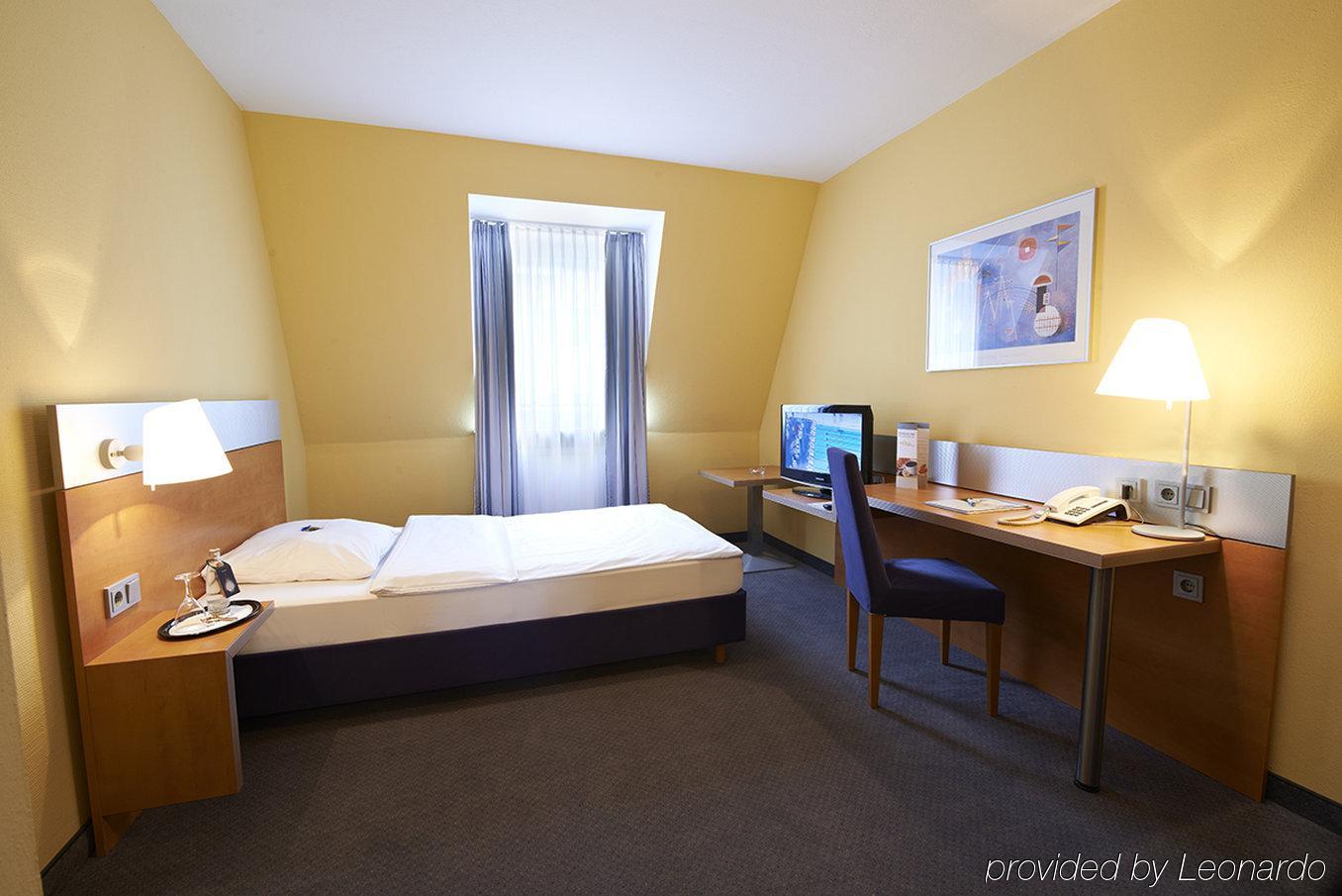Hotel Ghotel & Living Muenchen-nymphenburg 3*