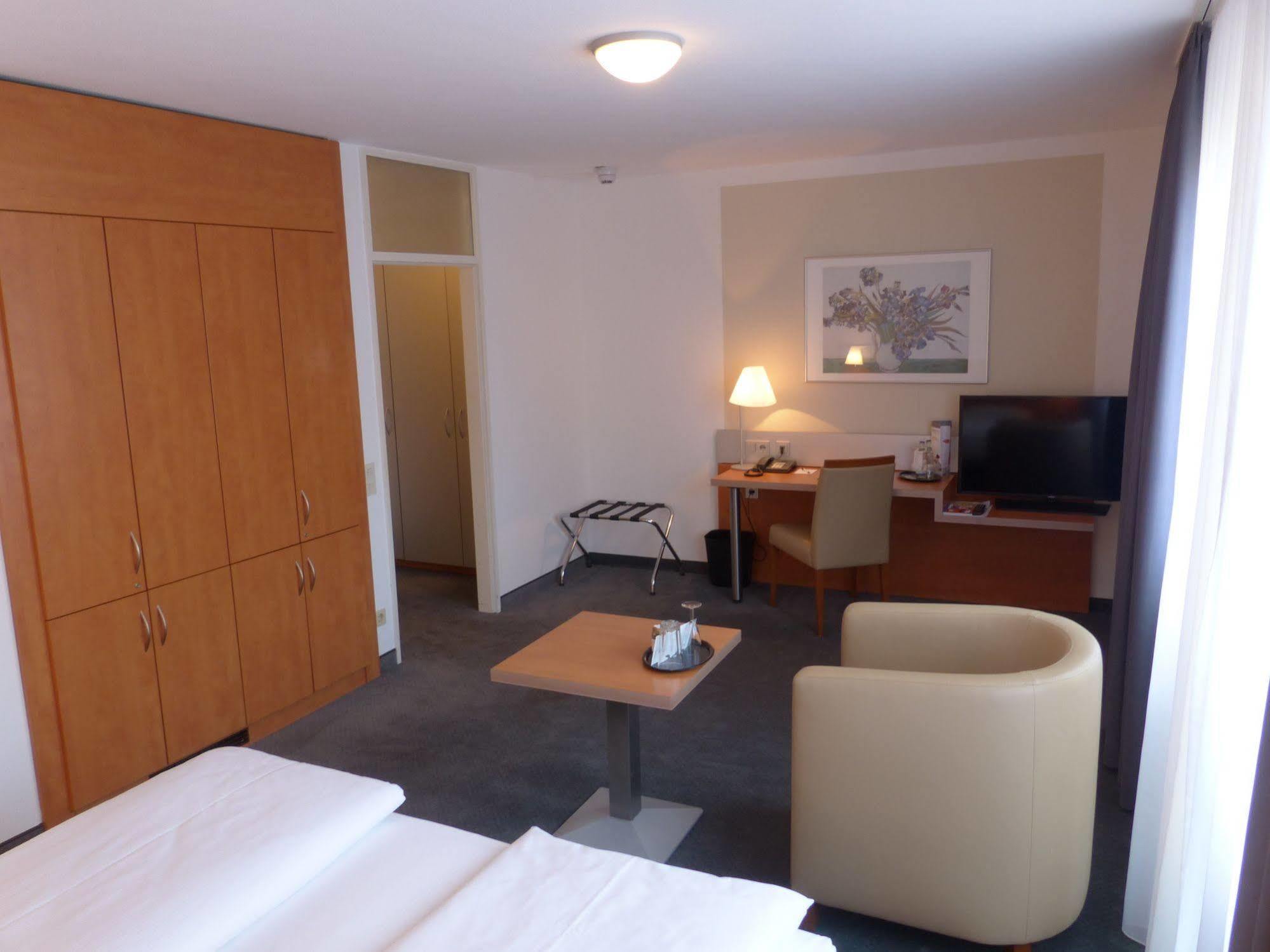 Ghotel & Living Muenchen-nymphenburg Hotel