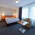 GHOTEL hotel&living München-Nymphenburg